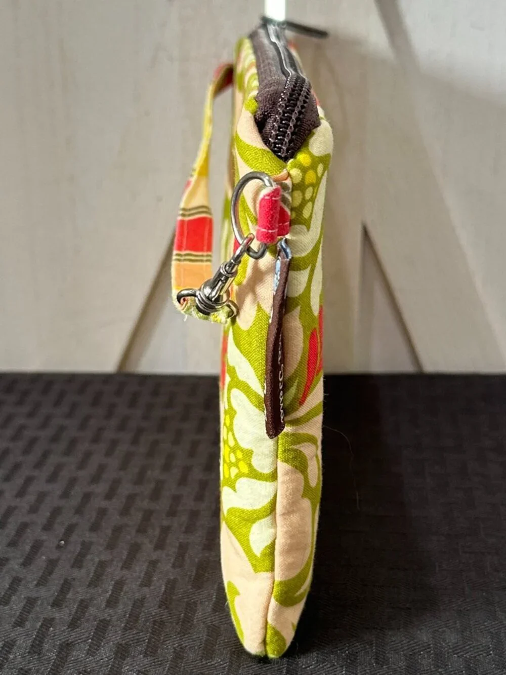 Borsa Bella Floral Fabric Zip Pouch Cosmetic Travel Bag